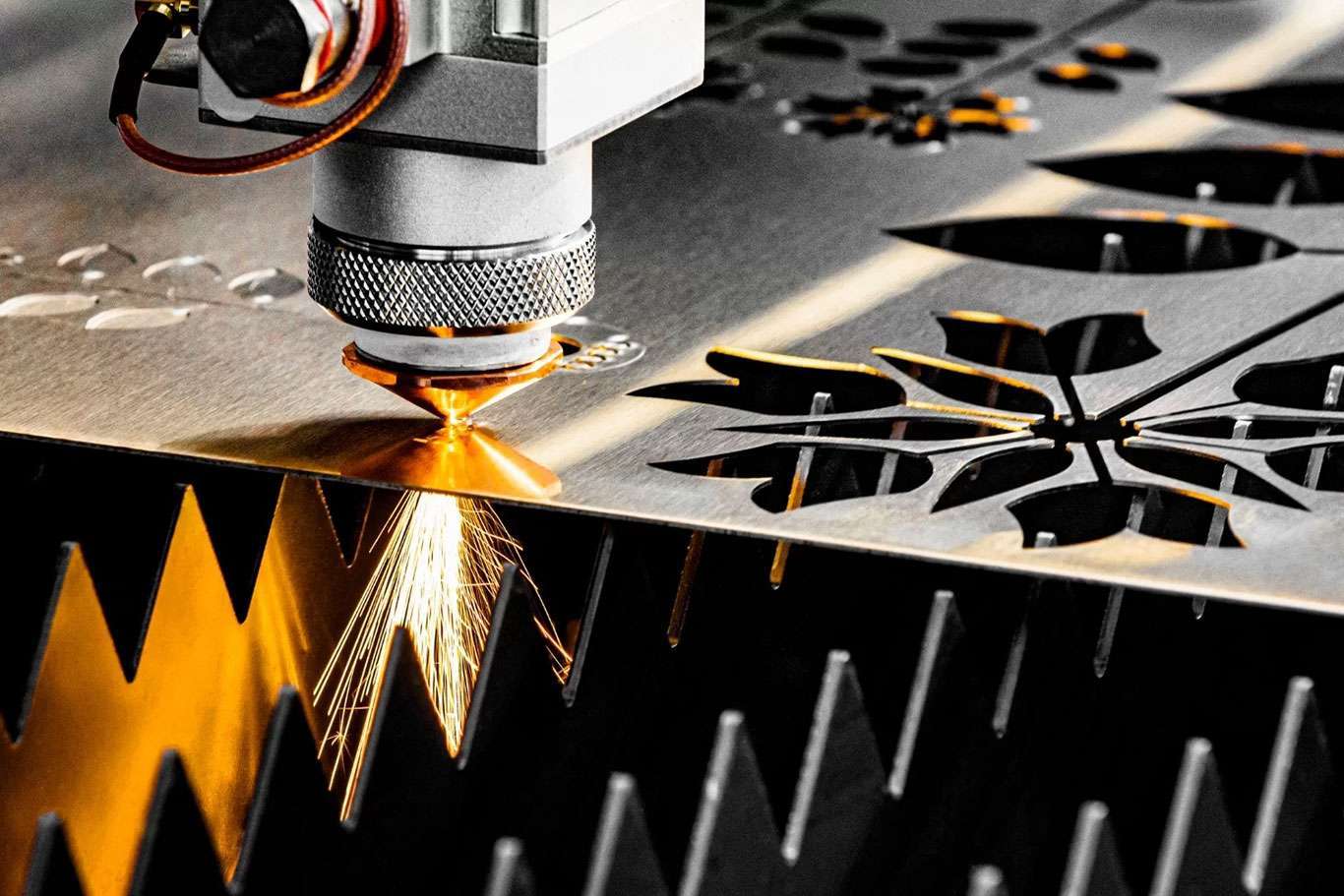 Intamet Plasma Cutting | Stainless Steel: Top Power Choice